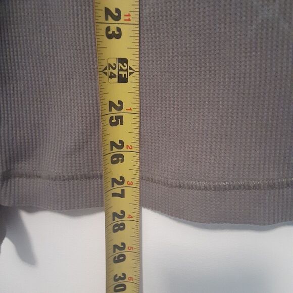 MMA Elite Long Sleeve Shirt Grey Waffle Thermal Y2K Men’s M Cross Skulls VTG - Picture 7 of 7